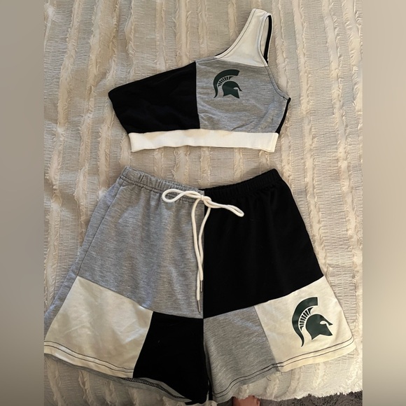 NWOT Michigan State Tailgating Set. Small - Picture 1 of 3